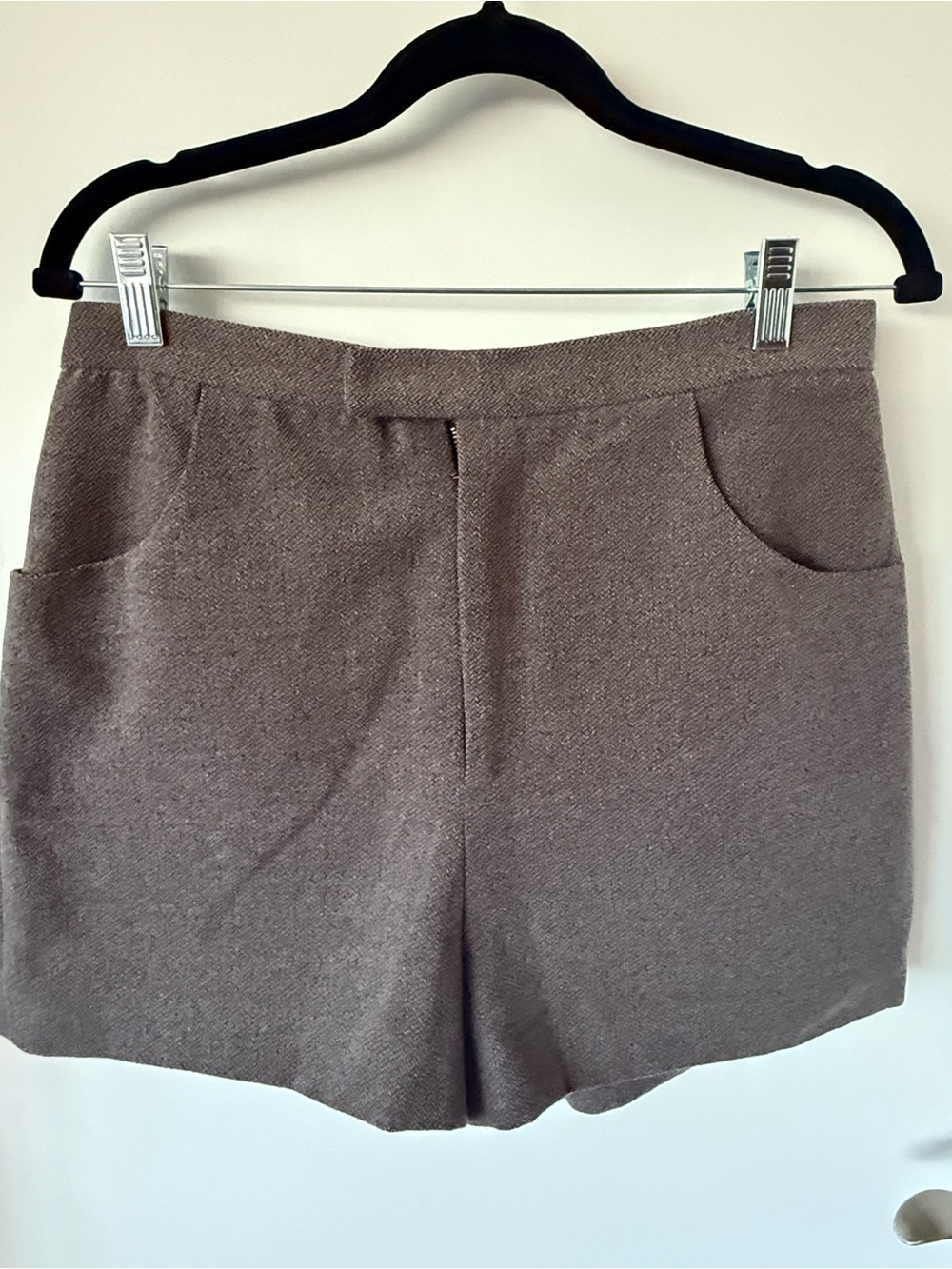 Tailored High-Waist Women's Shorts in Taupe
